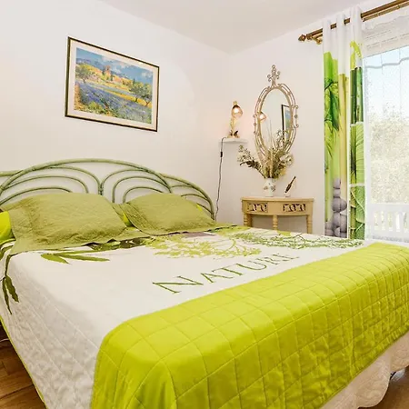 Awesome In Vecchio With Wifi And 2 Bedrooms Appartement *